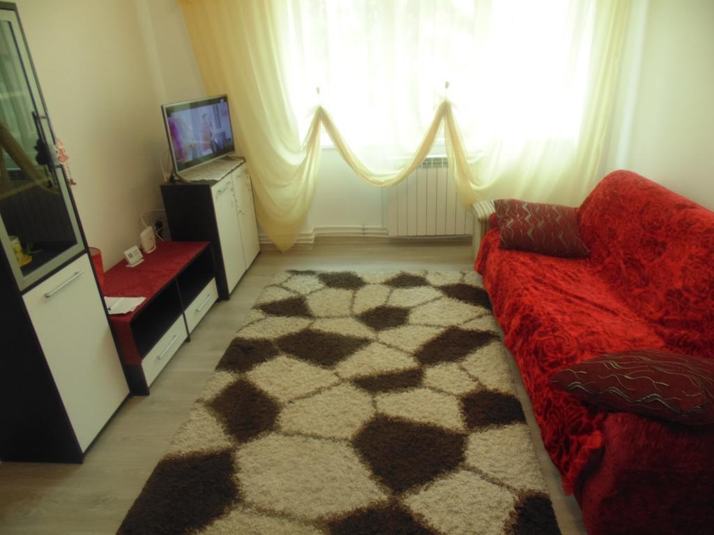 Lary Apartament ซูชาวา ภายนอก รูปภาพ